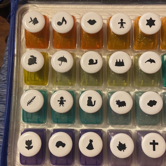 36 Paper Punch Set - Picture 2 of 4